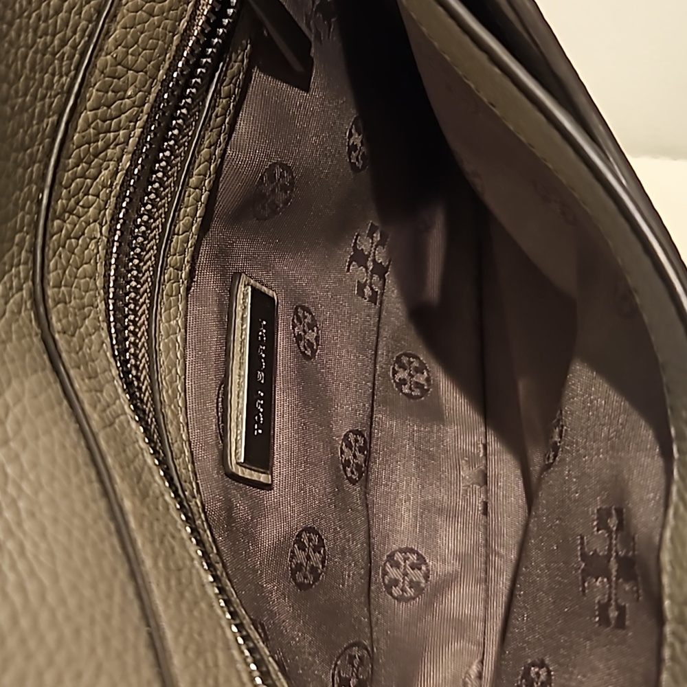 🎉HP🎉 TORY BURCH Britten clutch/crossbody bag - Picture 7 of 13